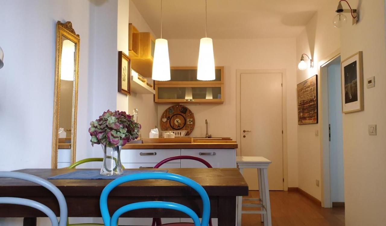 Apartamento Darsena Cozy Flat Milán Exterior foto